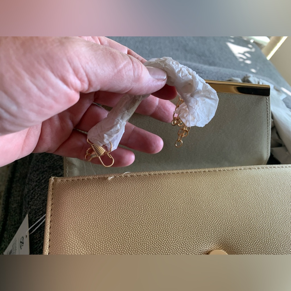 CXL by Christian Lacroix Paris Caviar Gold Clutch with Detachable Chain  NWT 🌴 - Picture 9 of 9
